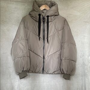 ZARA WOMEN’S HOODED PUFFER JACKET